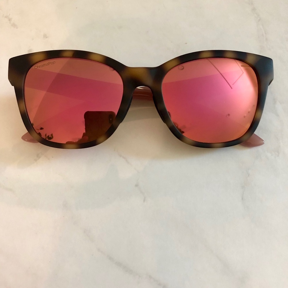 💕 Pink/tortoise reflective shades 💕